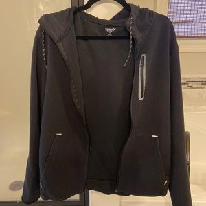 Men’s Old navy active zip up jacket in black. Great condition. Size XL